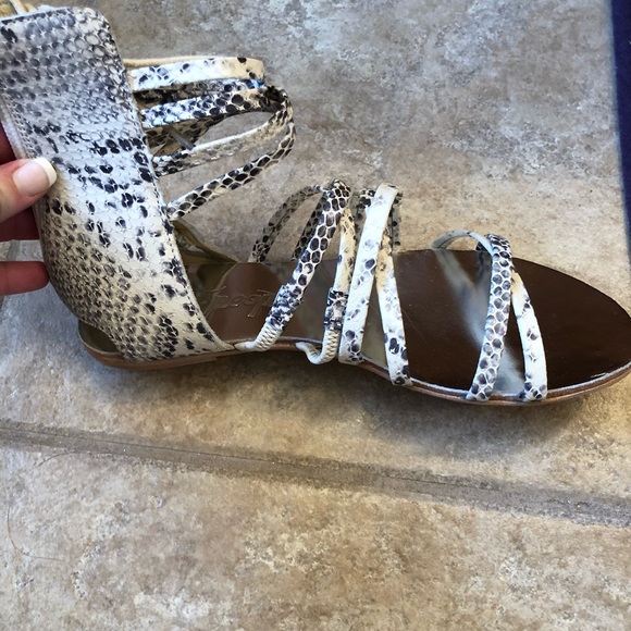 Snakeskin lace up Sandals - Picture 6 of 6